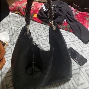Carmel Mahina Noir Louis Vuitton Purse
